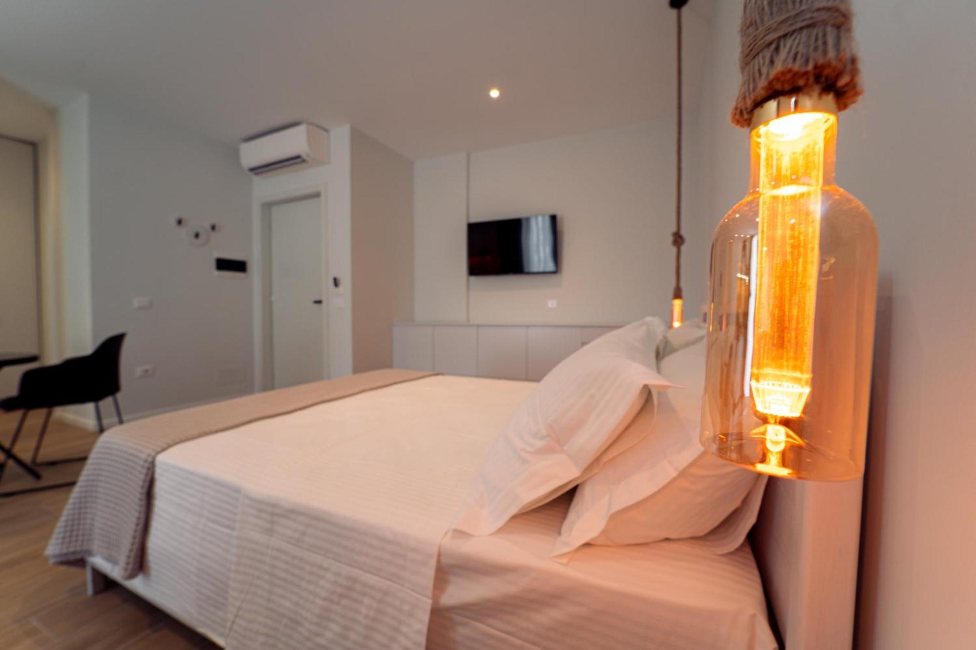 Hotel Vila 19 Dhërmi 外观 照片