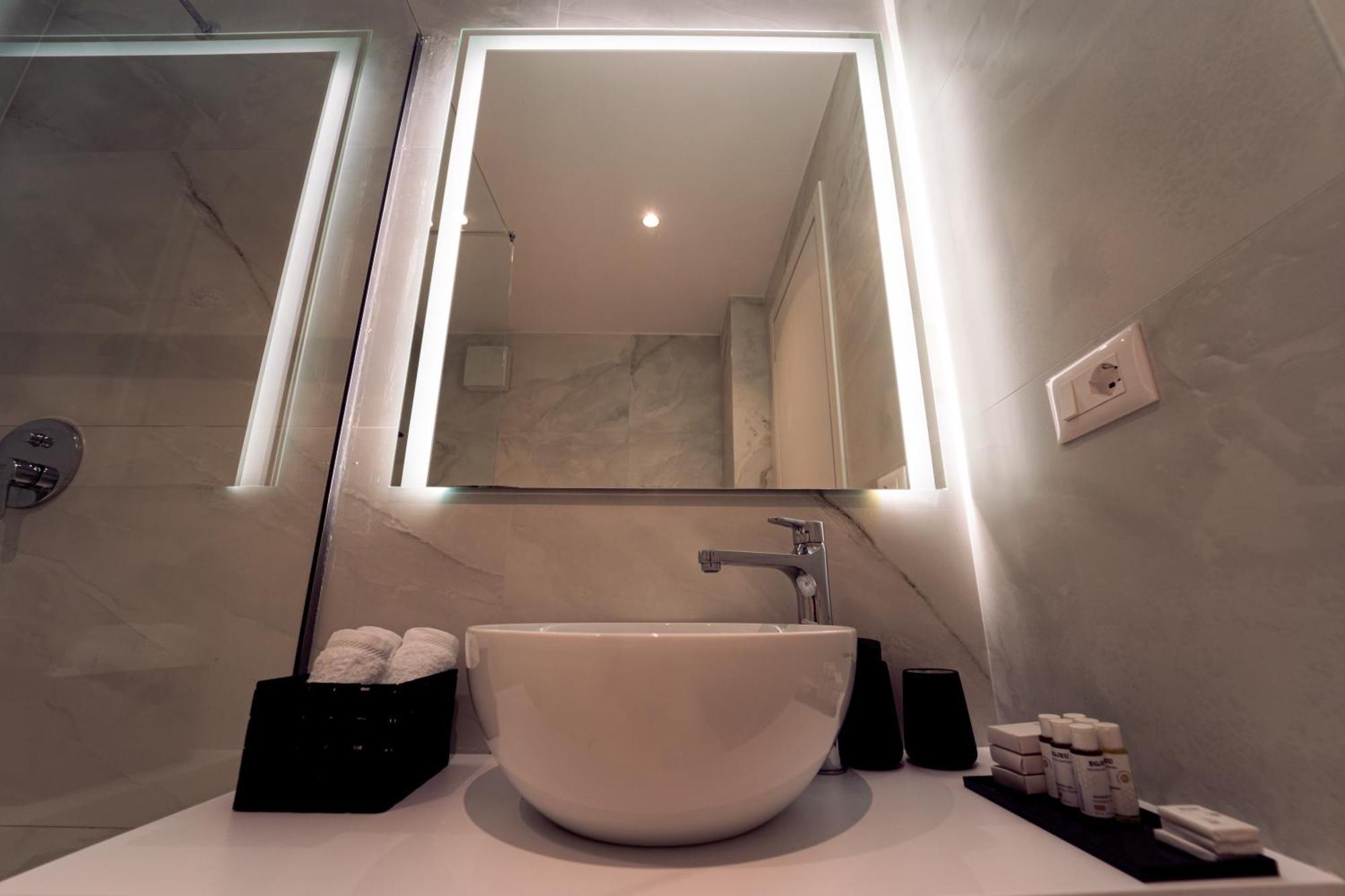 Hotel Vila 19 Dhërmi 外观 照片