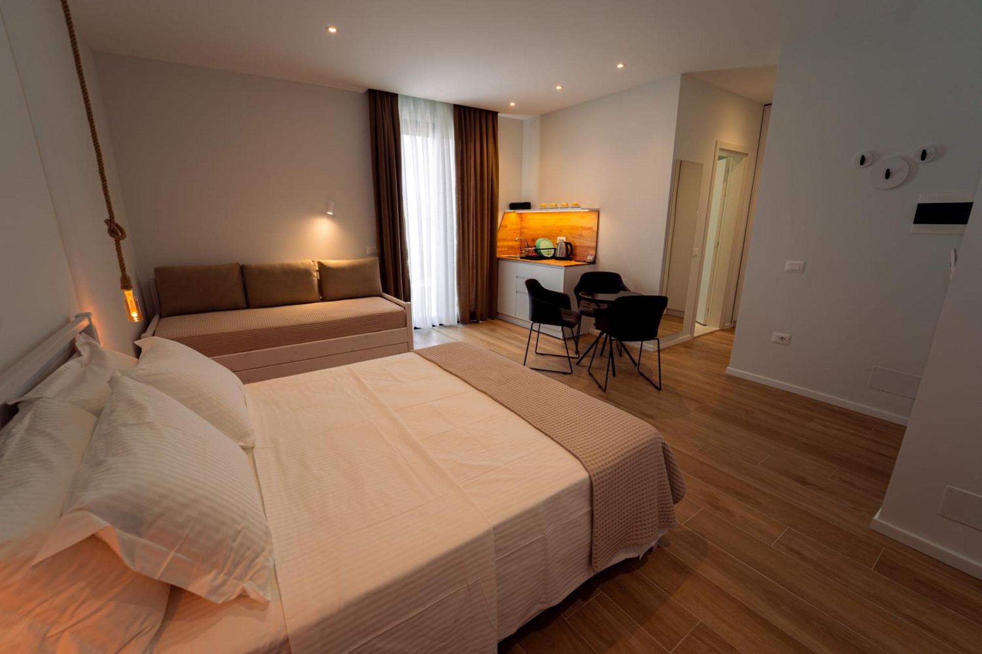 Hotel Vila 19 Dhërmi 外观 照片