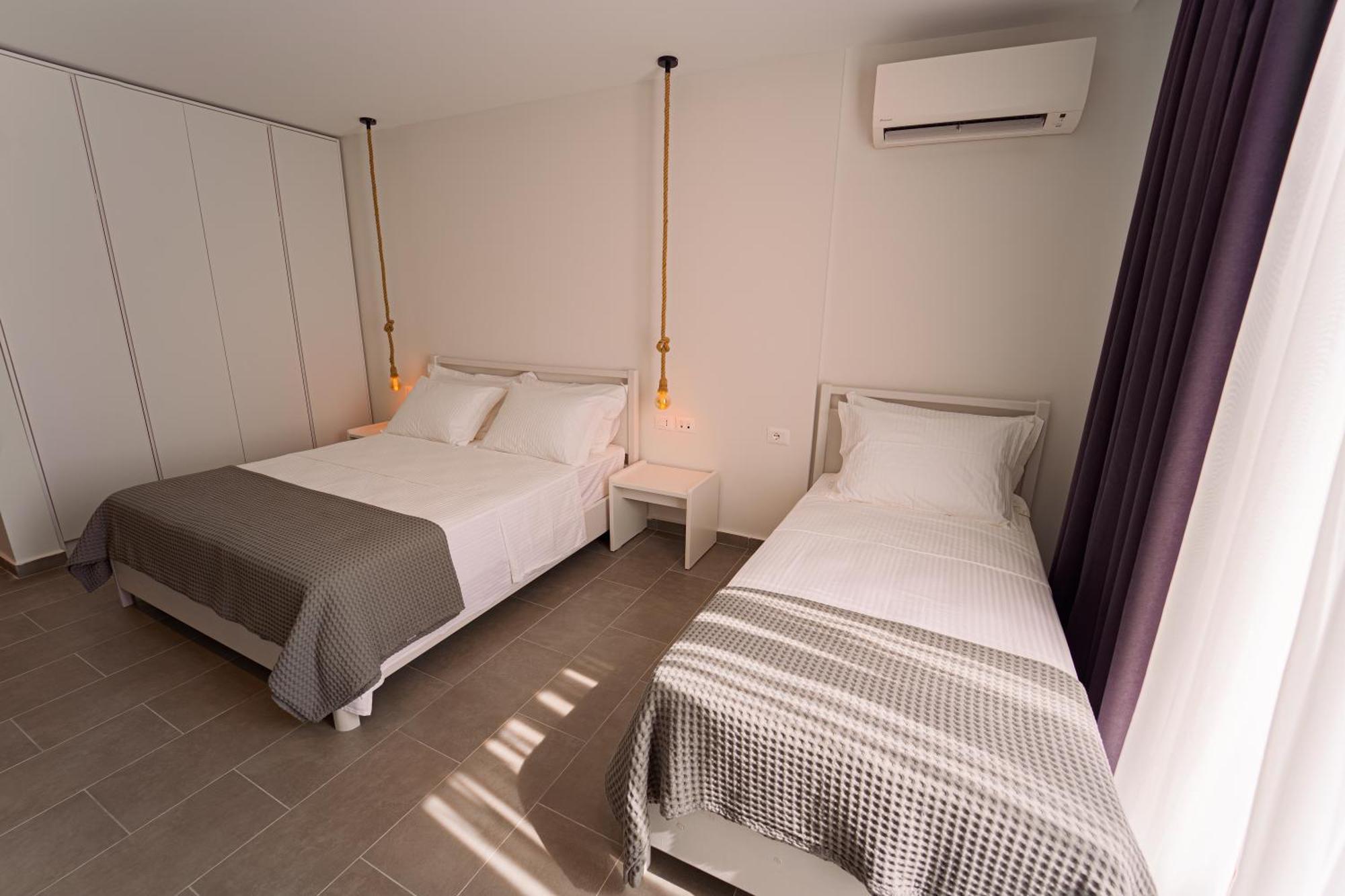 Hotel Vila 19 Dhërmi 外观 照片