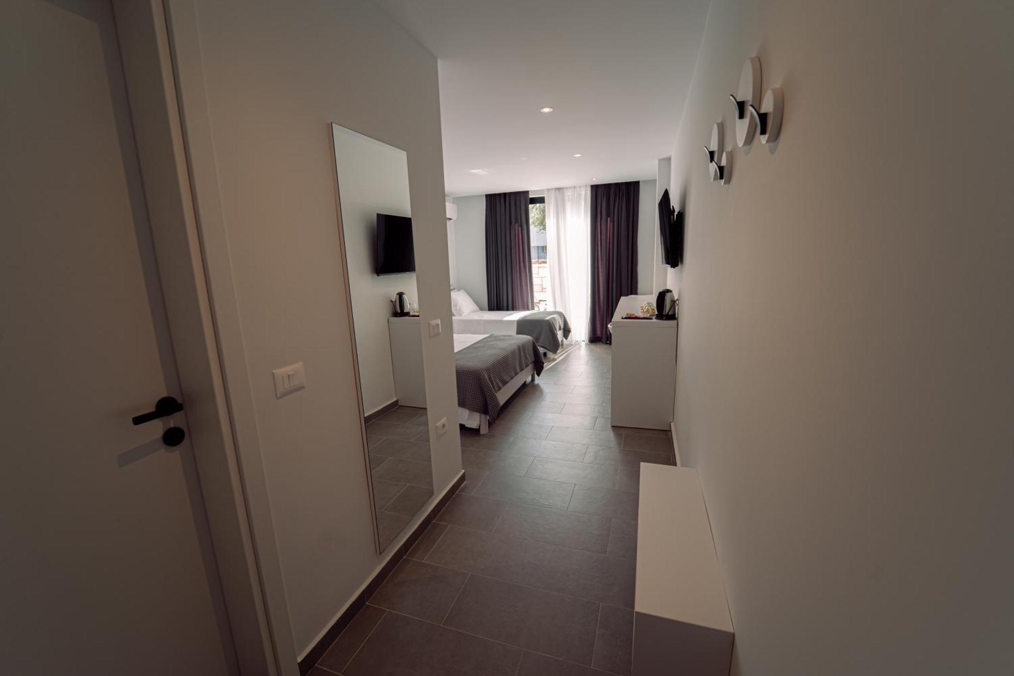 Hotel Vila 19 Dhërmi 外观 照片