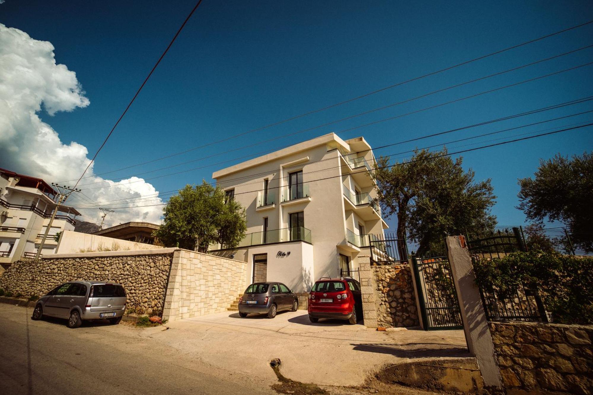 Hotel Vila 19 Dhërmi 外观 照片